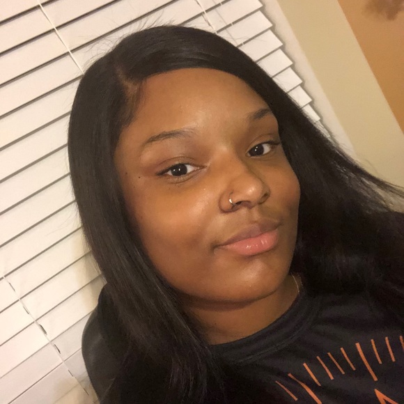 Meet your Posher, Tamia - Picture 1 of 1